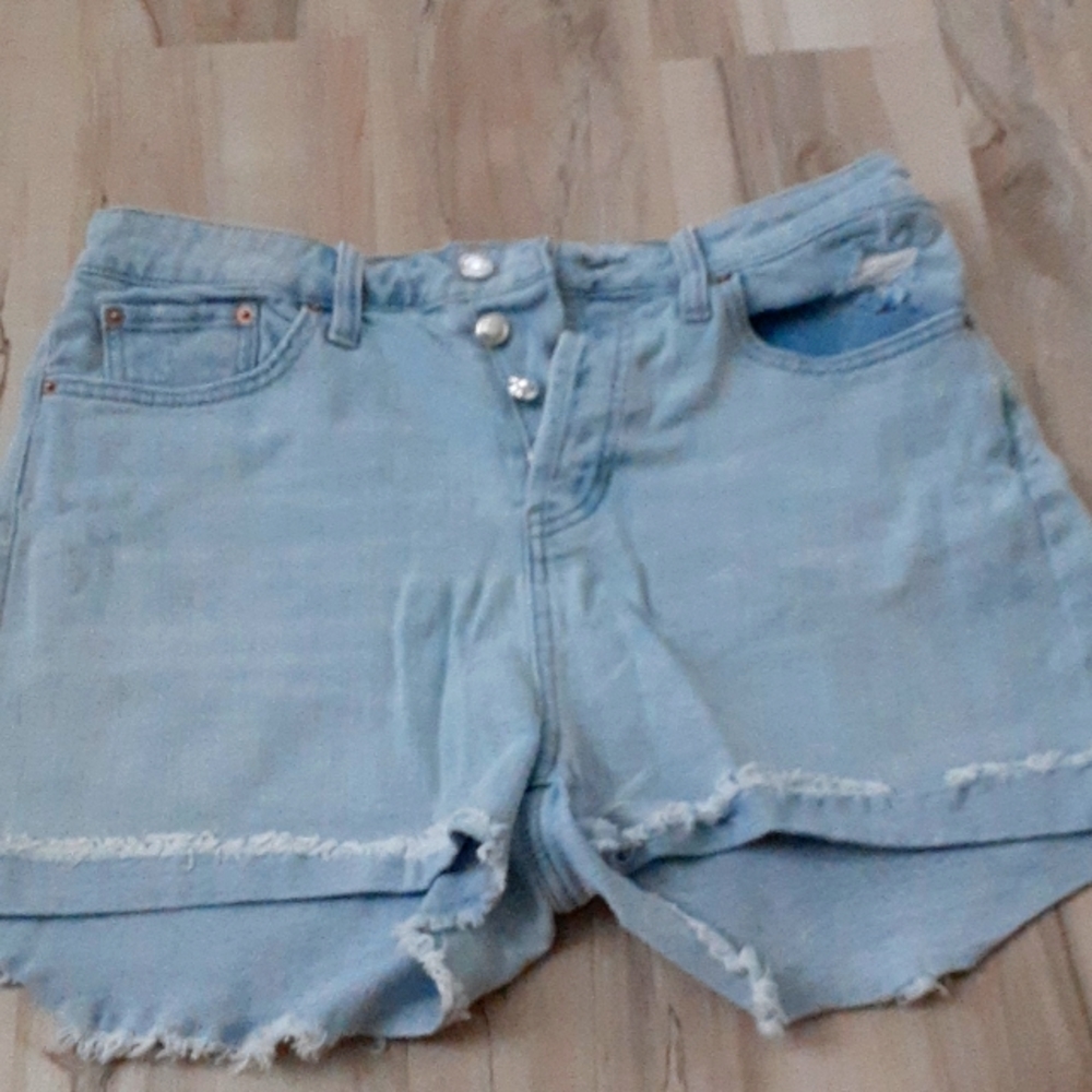 WILD FABLE Light blue denim shorts. Size 10.